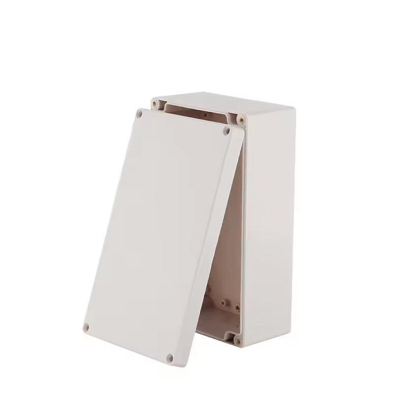 صندوق توزيع كهربائي خارجي مقاو - مراجعة Outdoor Power Outlet وسعره